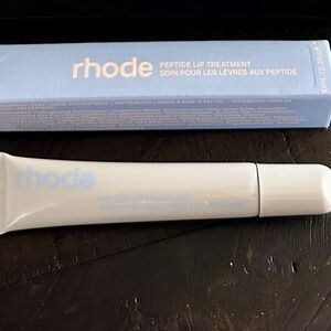 🫐🧇Rhode Sugarberry Peptide Lip Treatment 🫐🧇
